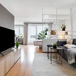 Ruhiges Und Modernes Zuhause 아파트