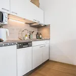 Ruhiges Und Modernes Zuhause 아파트