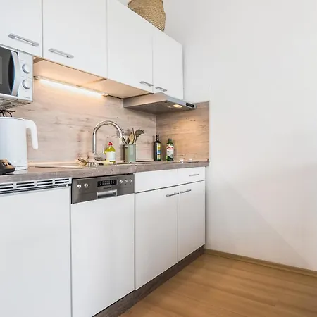 Helles Apartment Mit Balkon & Highs Lejlighed